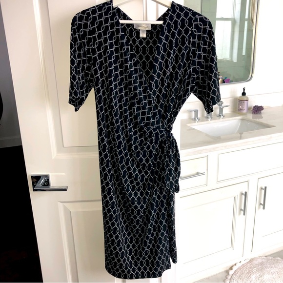 *Gently Used* Black Wrap Maternity Dress, Large - Picture 1 of 6